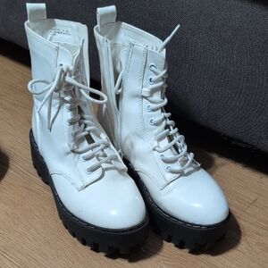 BAMBOO White Lace-Up Combat Boots